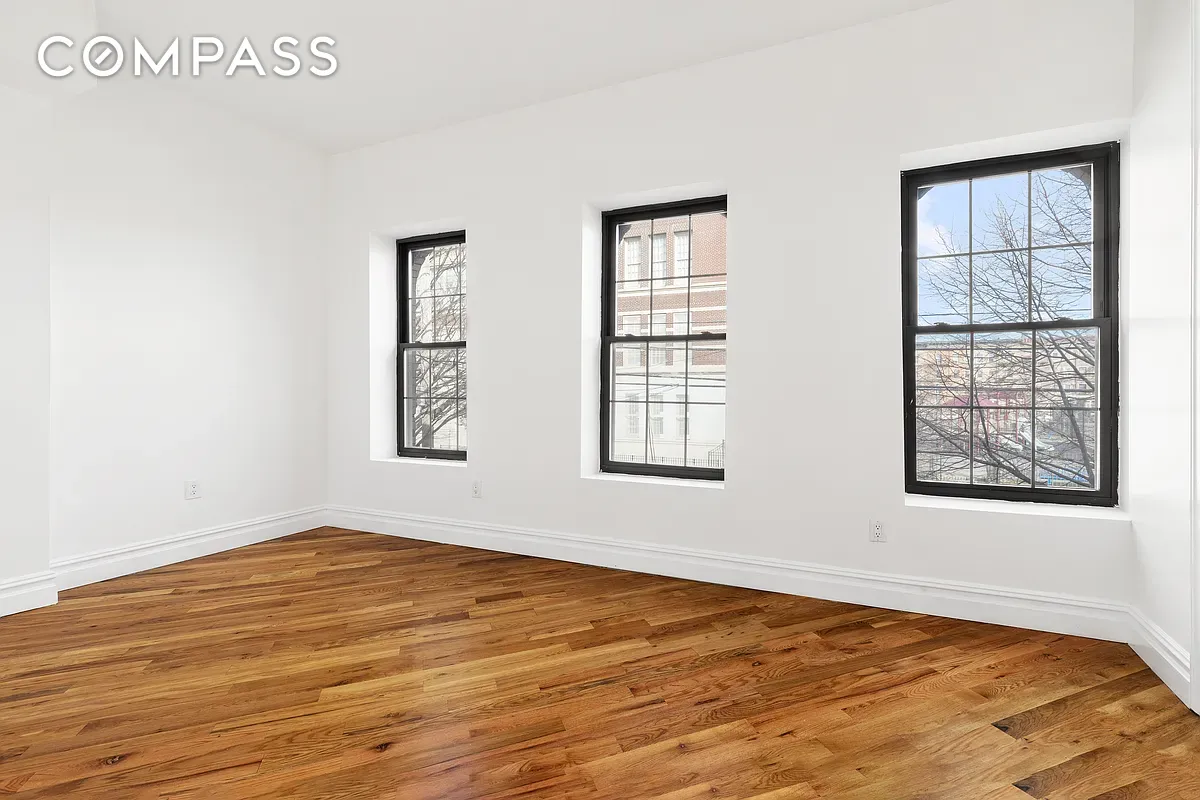 #4 photo, 2196 Dean Street, ब्रुकलीन Crown Heights , NY 11233