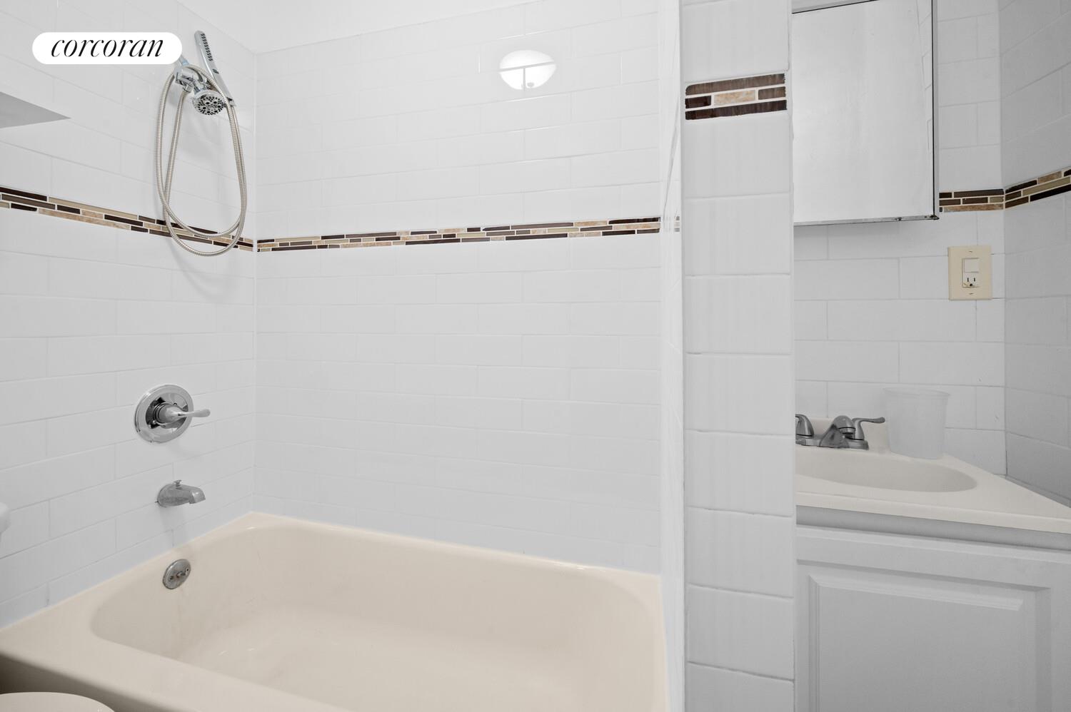 #3 photo, 2263 2ND Avenue, East Harlem , NY 10035