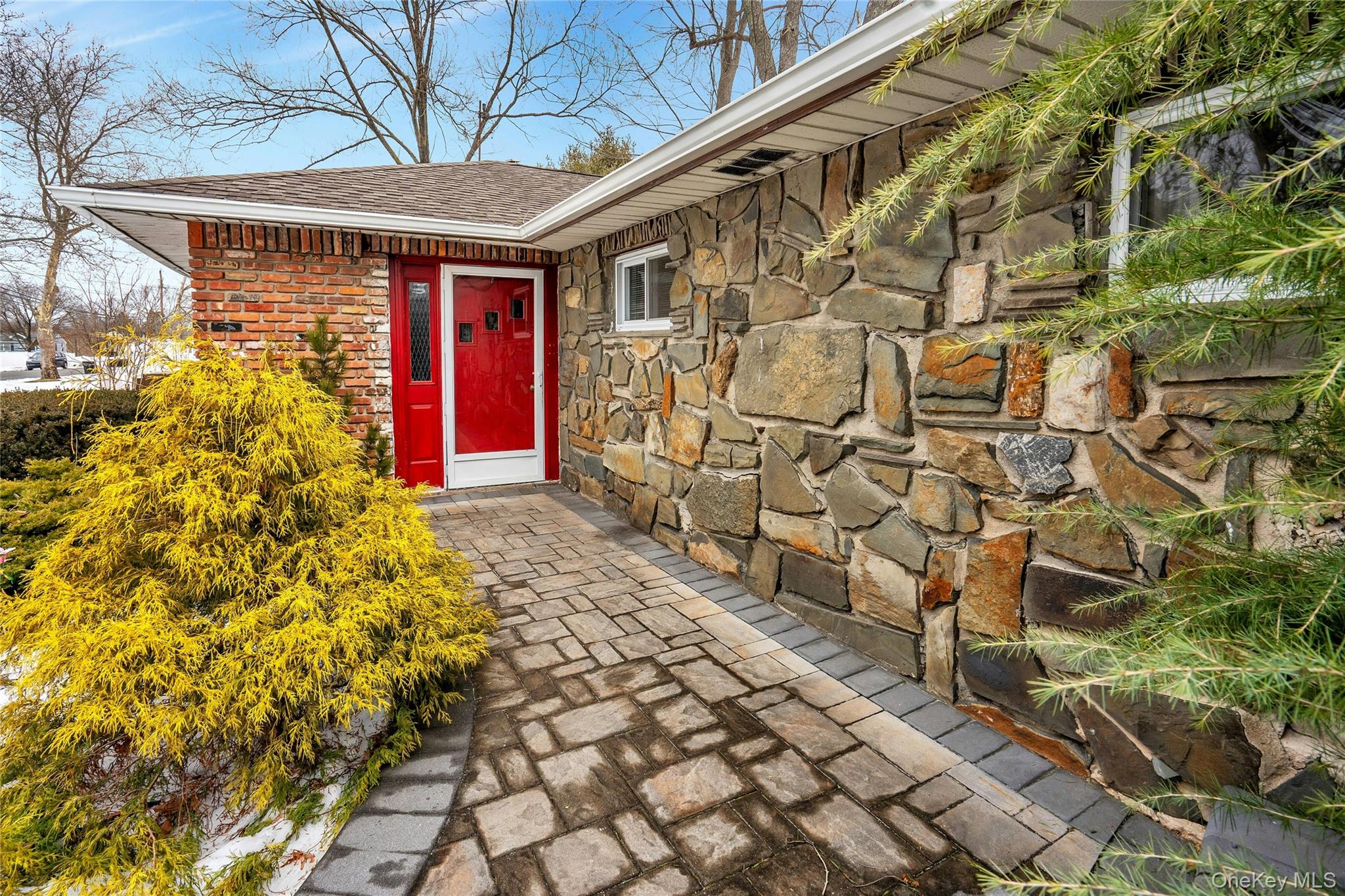 #3 photo, 195 Norma Avenue, سوفولك West Islip , NY 11795