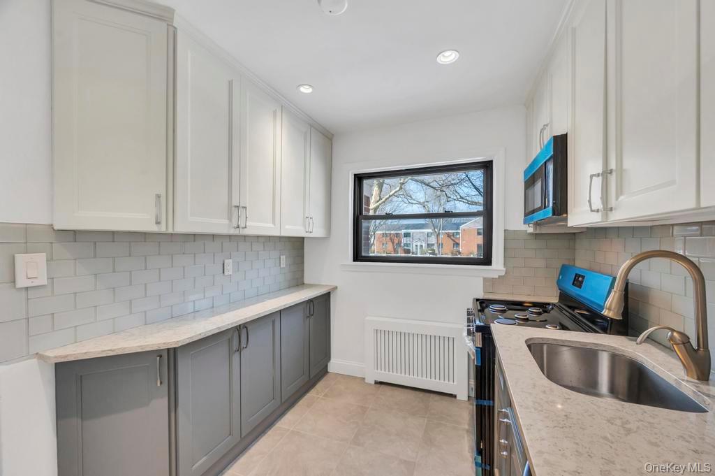 #7 photo, 220-44 73rd Avenue, كوينز Oakland Gardens , NY 11364