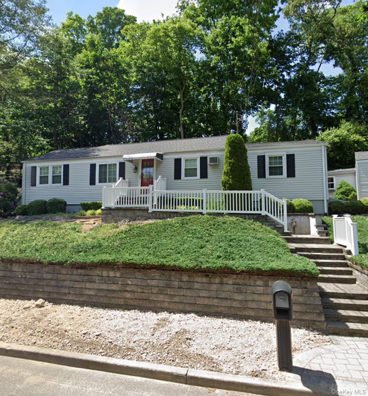 #1 photo, 81 Oakside Road, Smithtown , NY 11787