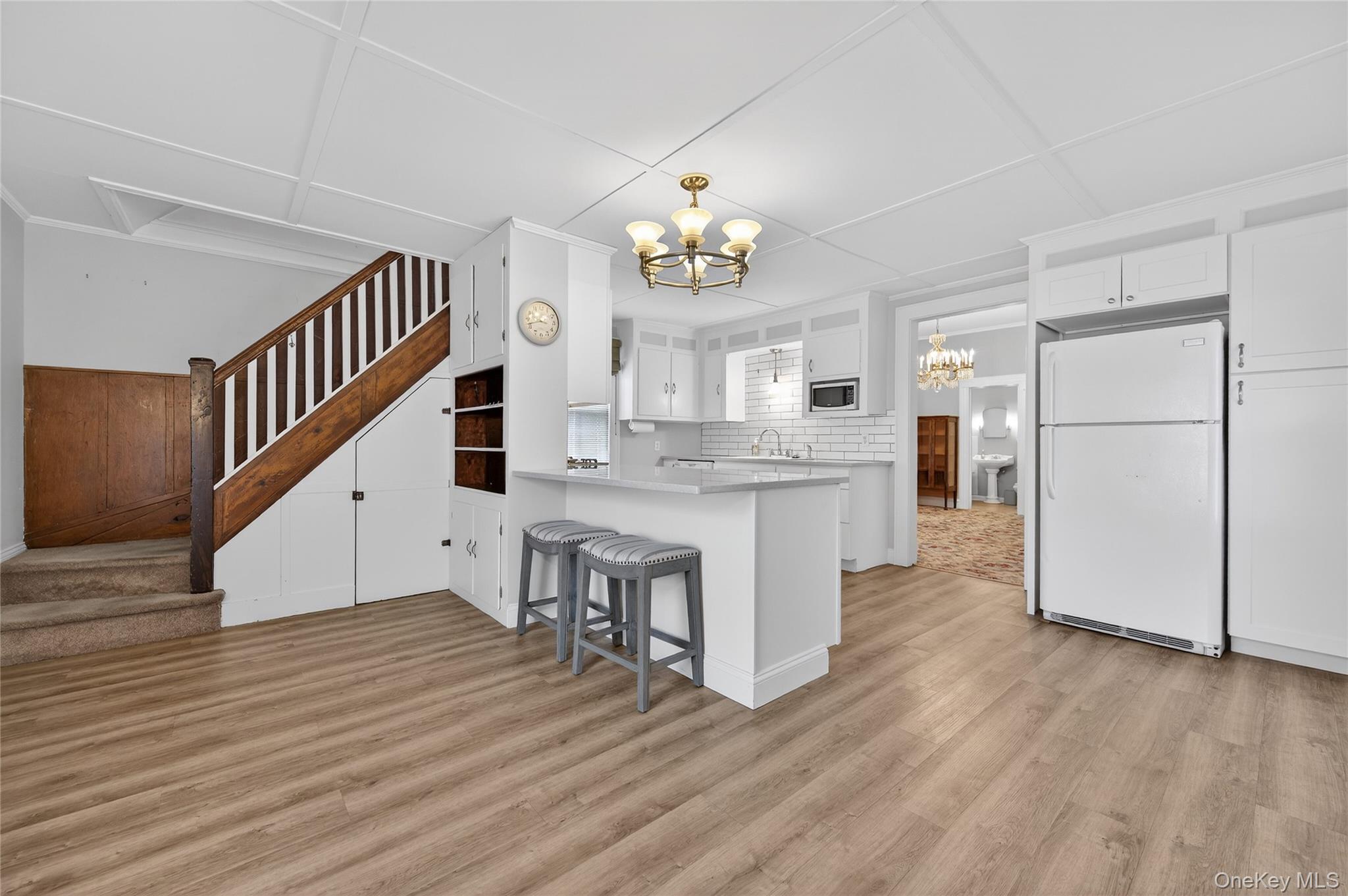 #13 photo, 863 Woodbury Road, Woodbury , NY 11797