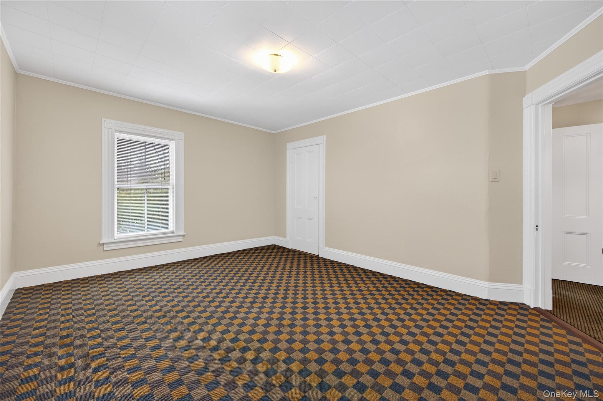 #18 photo, 863 Woodbury Road, Woodbury , NY 11797