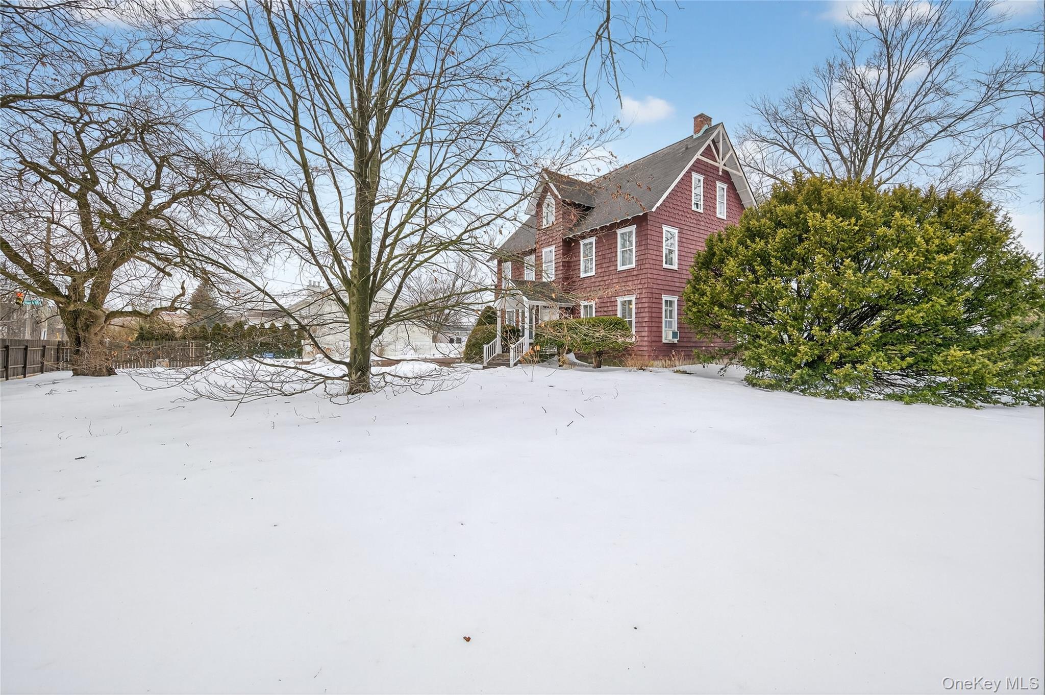 #2 photo, 863 Woodbury Road, Woodbury , NY 11797