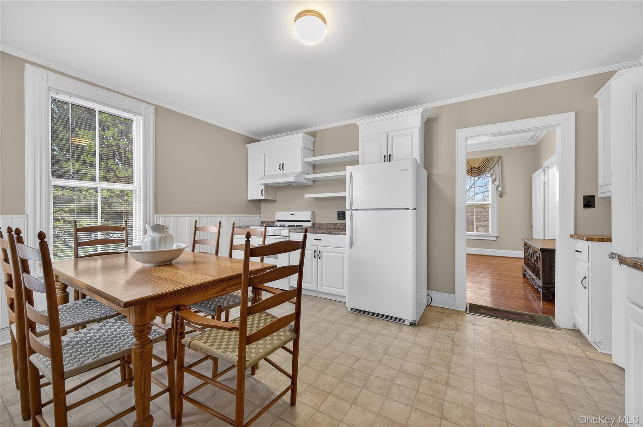 #6 photo, 863 Woodbury Road, Woodbury , NY 11797