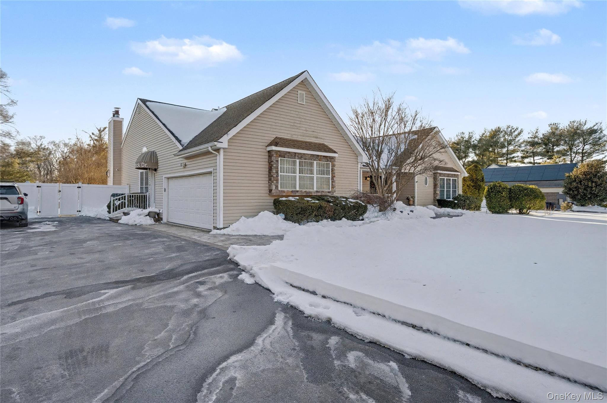 #2 photo, 8 Paddock Drive, Fort Salonga , NY 11768