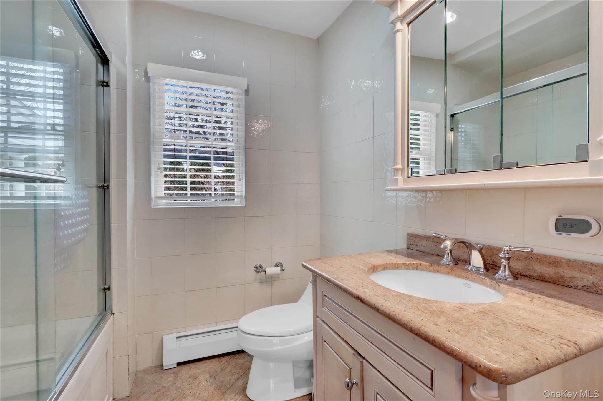 #13 photo, 122 Laurel Drive, New Hyde Park , NY 11040