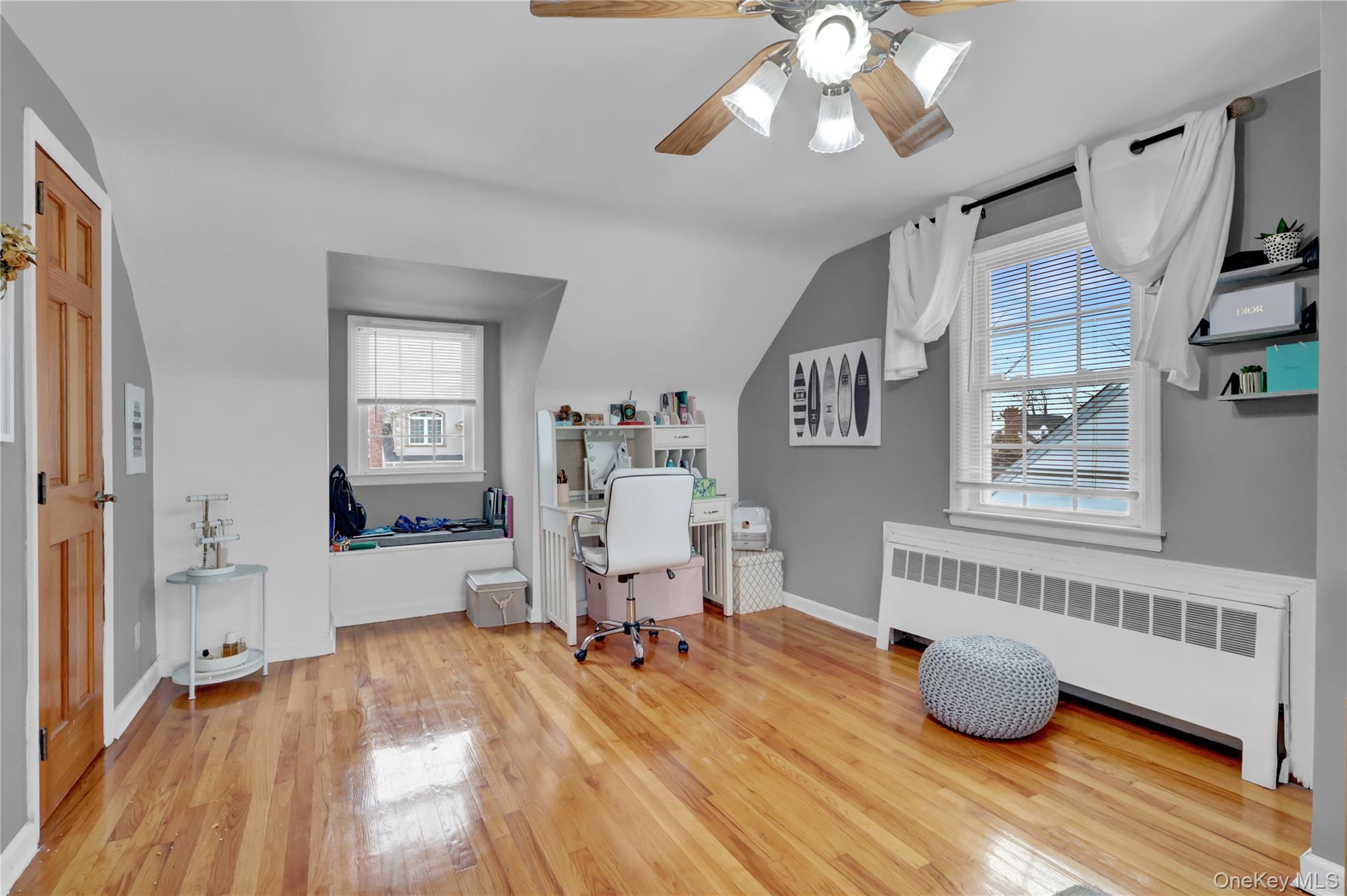 #17 photo, 122 Laurel Drive, New Hyde Park , NY 11040