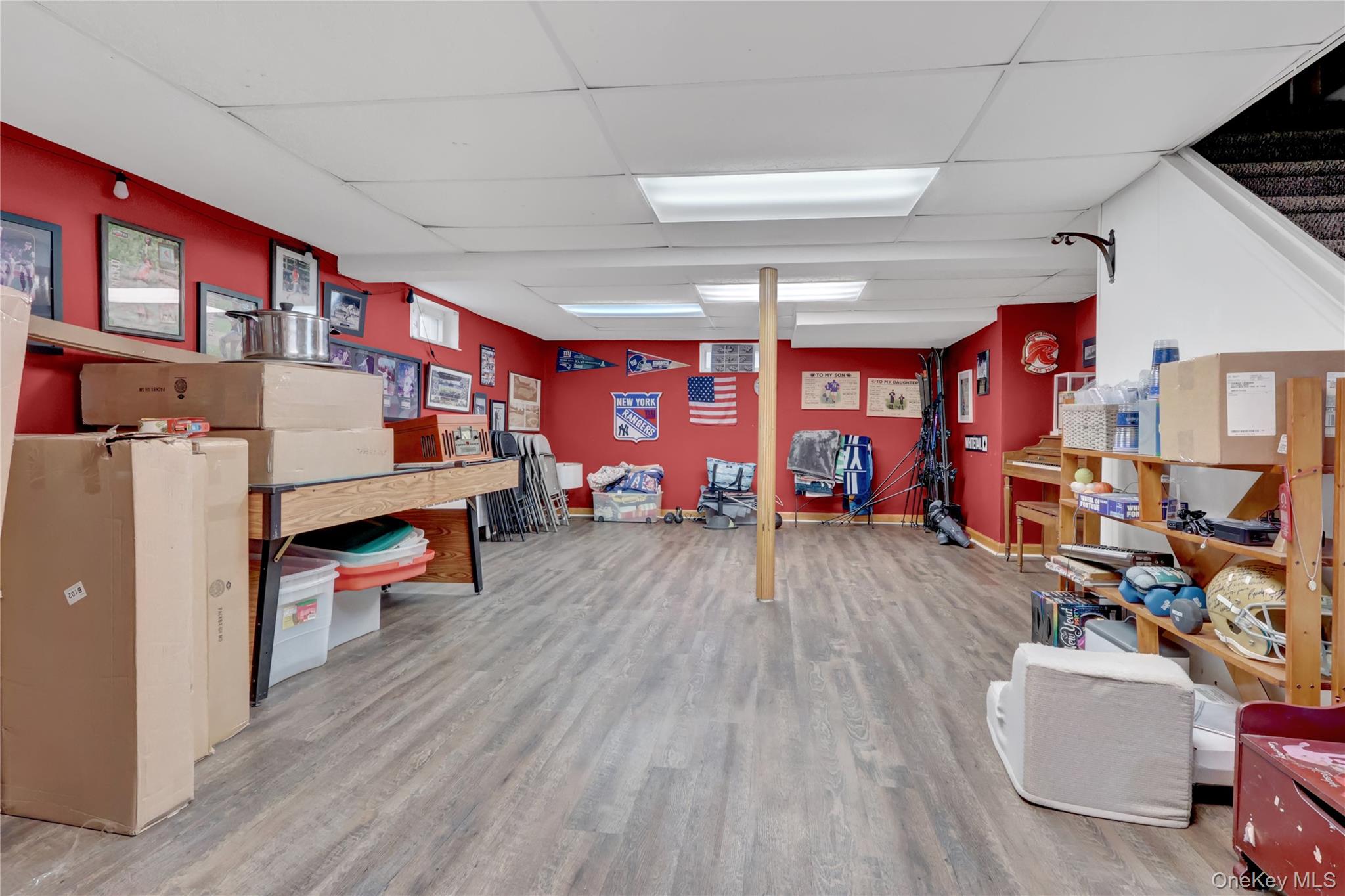 #19 photo, 122 Laurel Drive, New Hyde Park , NY 11040