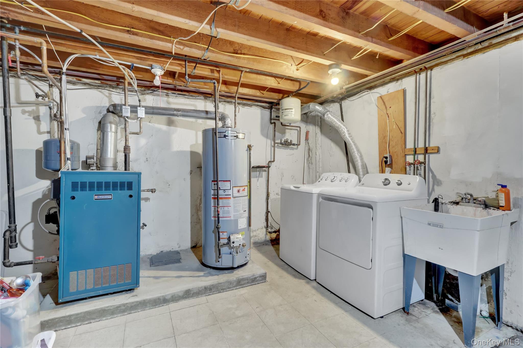 #20 photo, 122 Laurel Drive, New Hyde Park , NY 11040