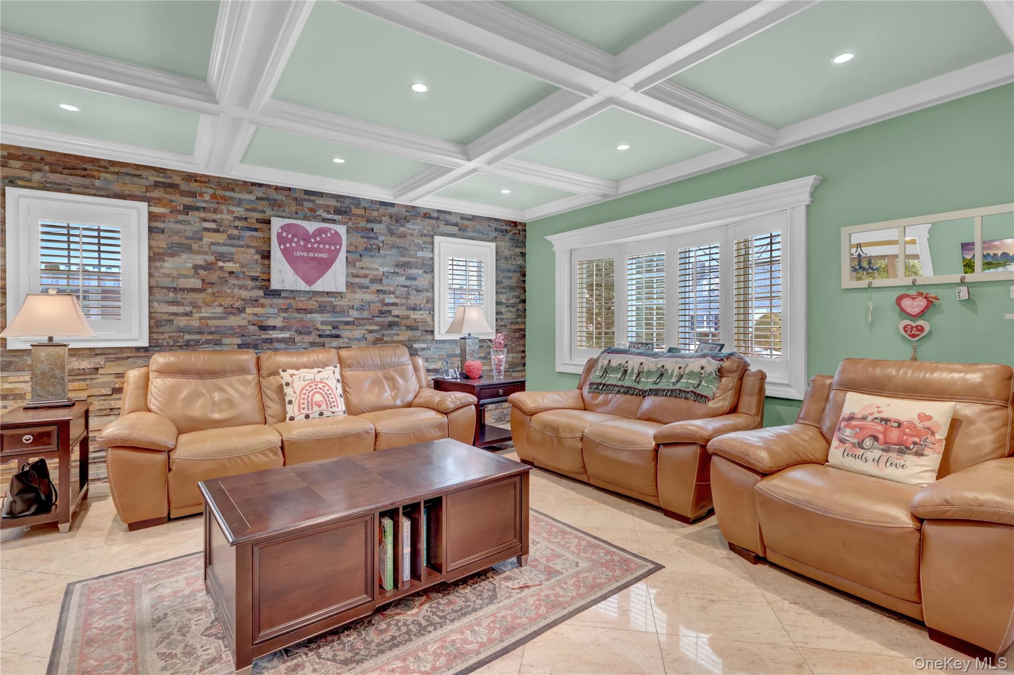 #3 photo, 122 Laurel Drive, New Hyde Park , NY 11040