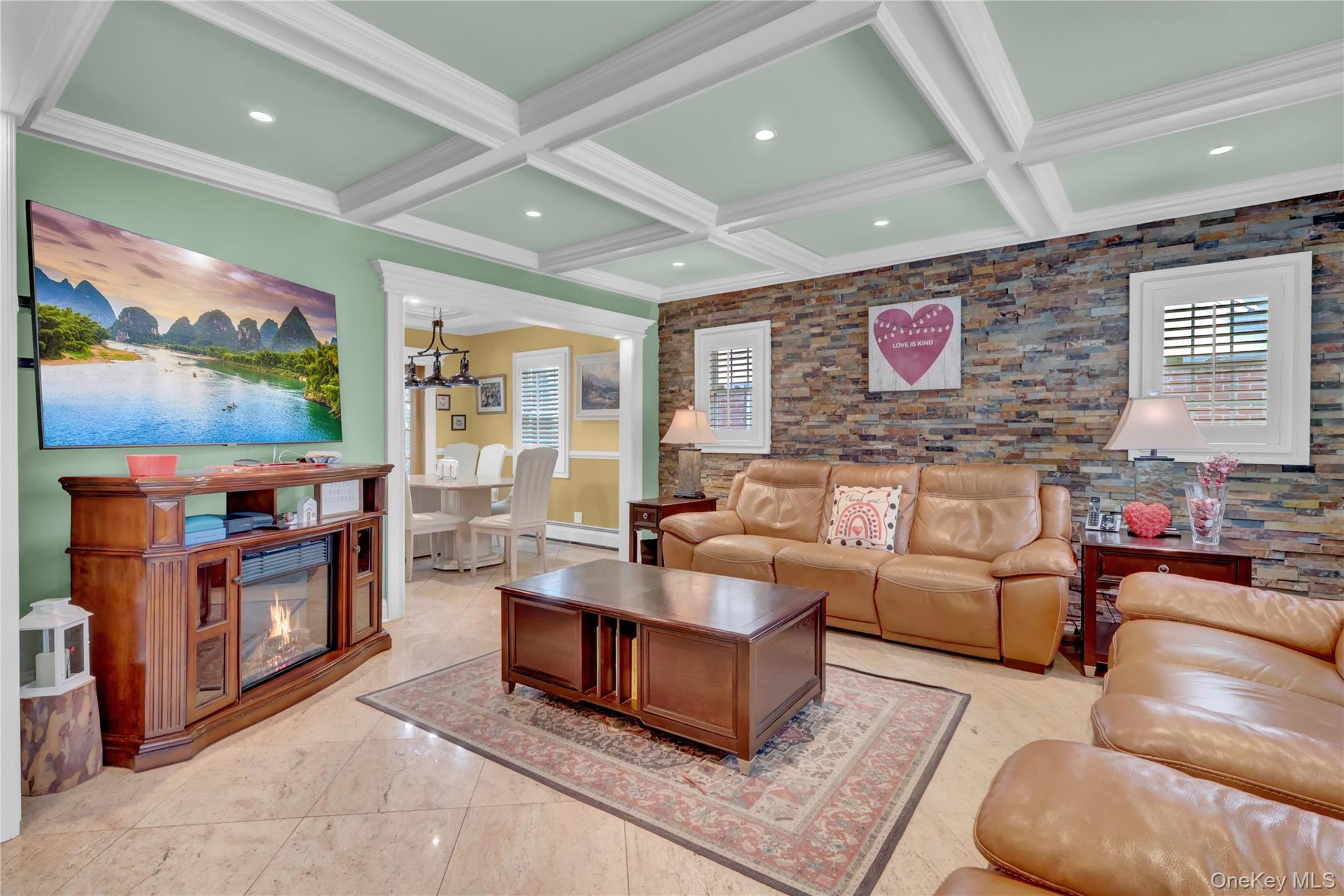 #4 photo, 122 Laurel Drive, New Hyde Park , NY 11040