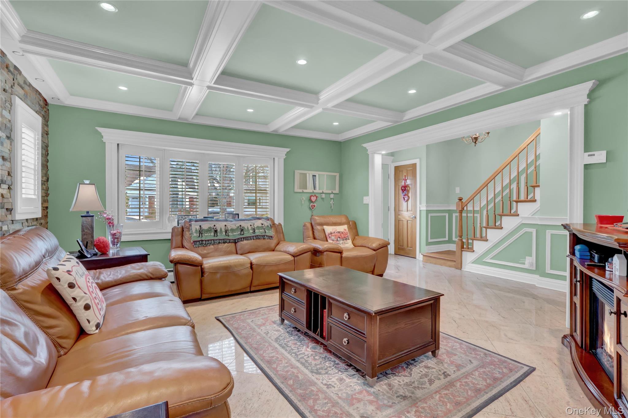 #5 photo, 122 Laurel Drive, New Hyde Park , NY 11040