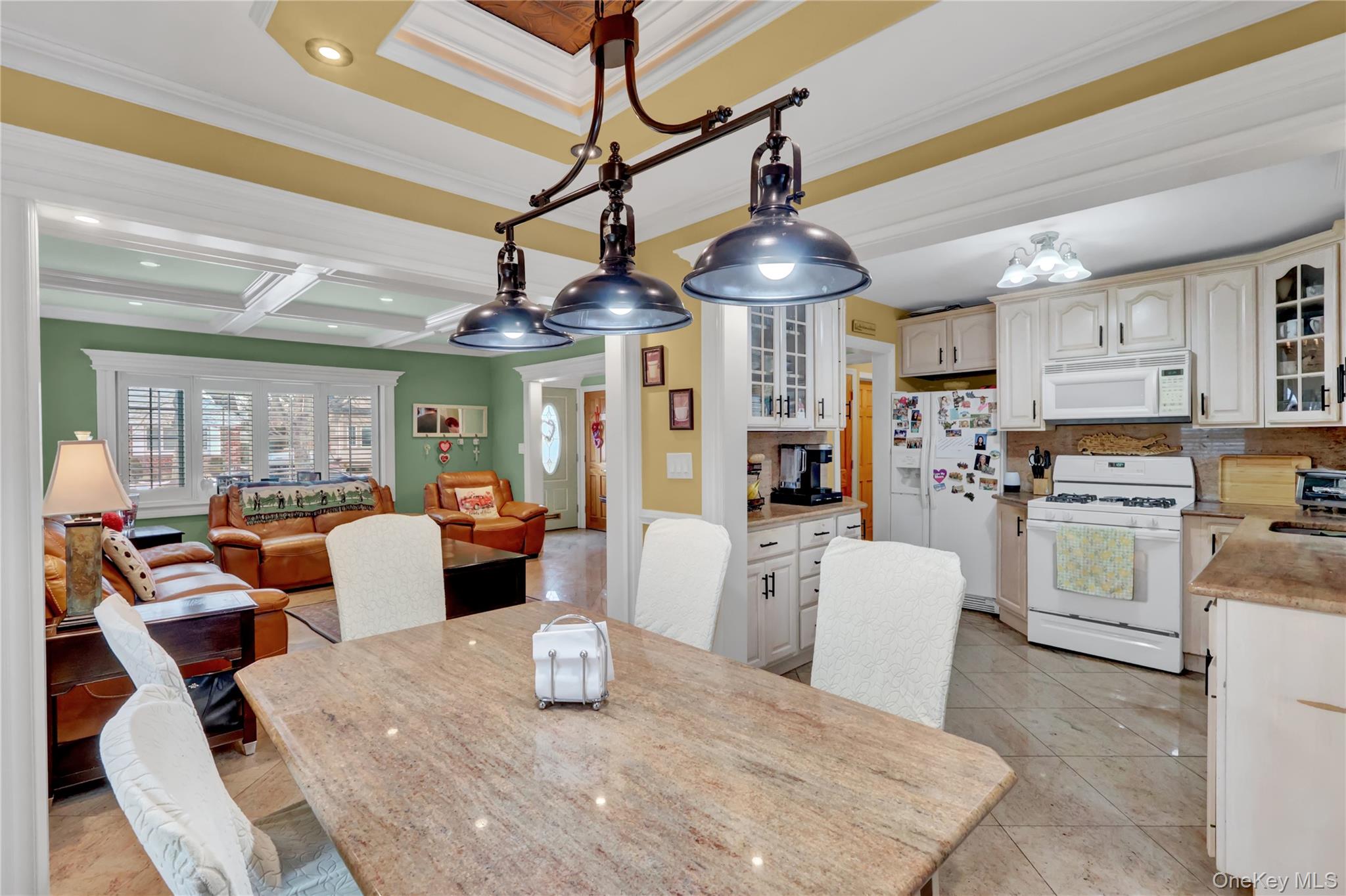 #8 photo, 122 Laurel Drive, New Hyde Park , NY 11040