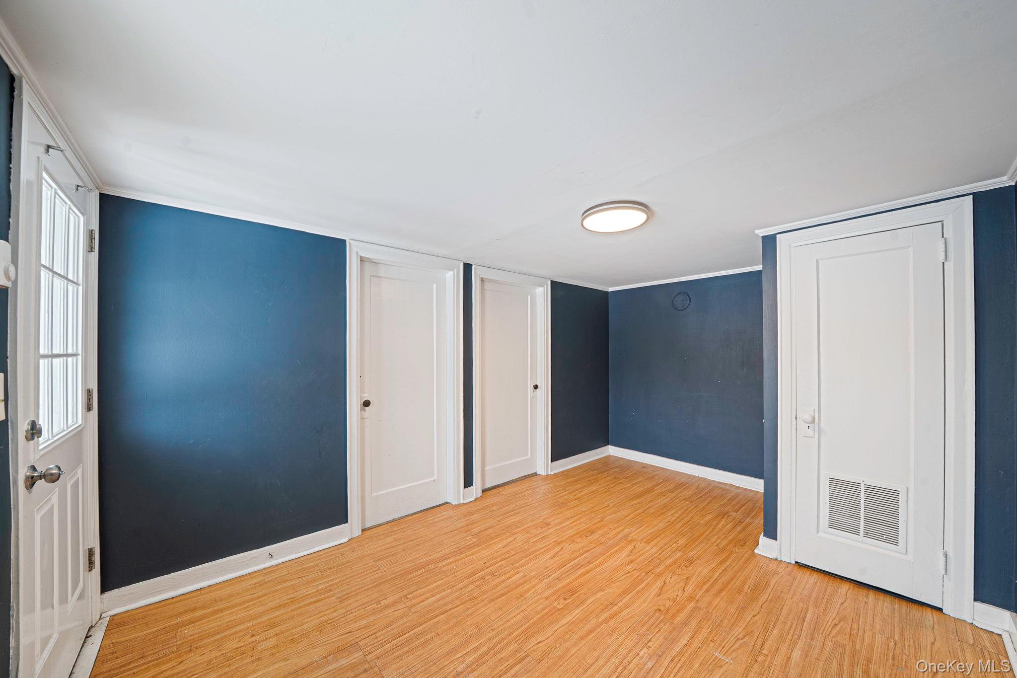 #5 photo, 1049 Woodcrest Avenue, سوفولك Riverhead , NY 11901