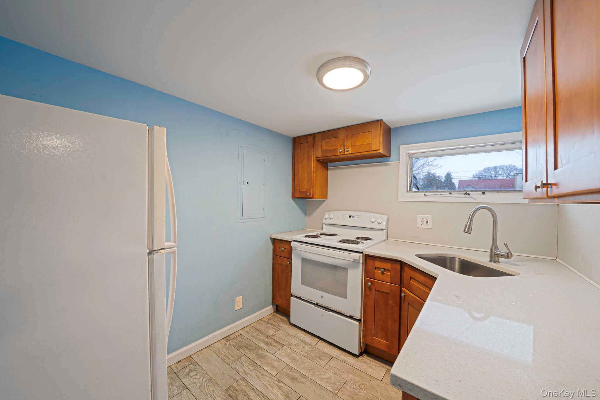 #8 photo, 1049 Woodcrest Avenue, سوفولك Riverhead , NY 11901