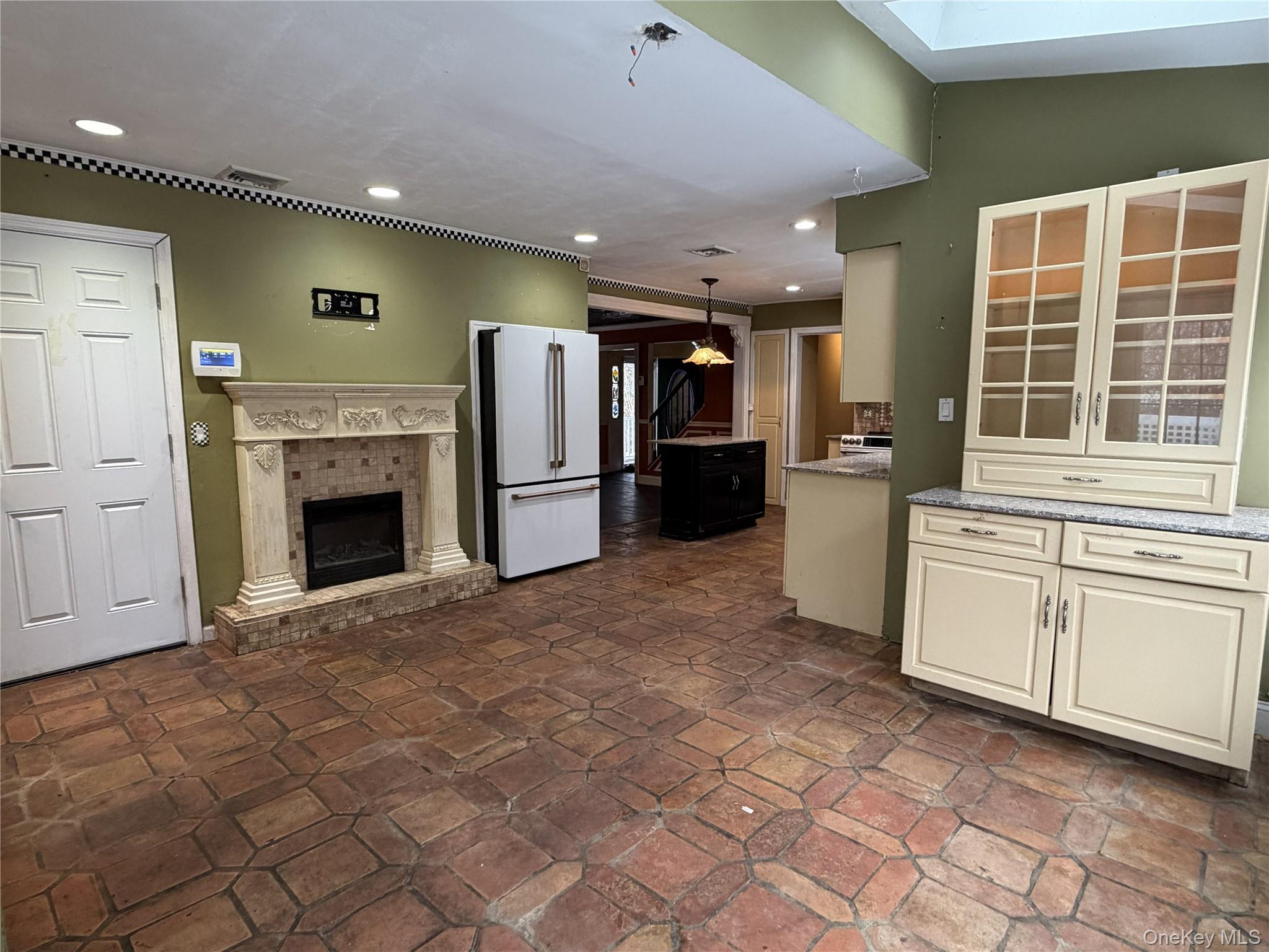 #9 photo, 31 Upper Sheep Pasture Road, East Setauket , NY 11733