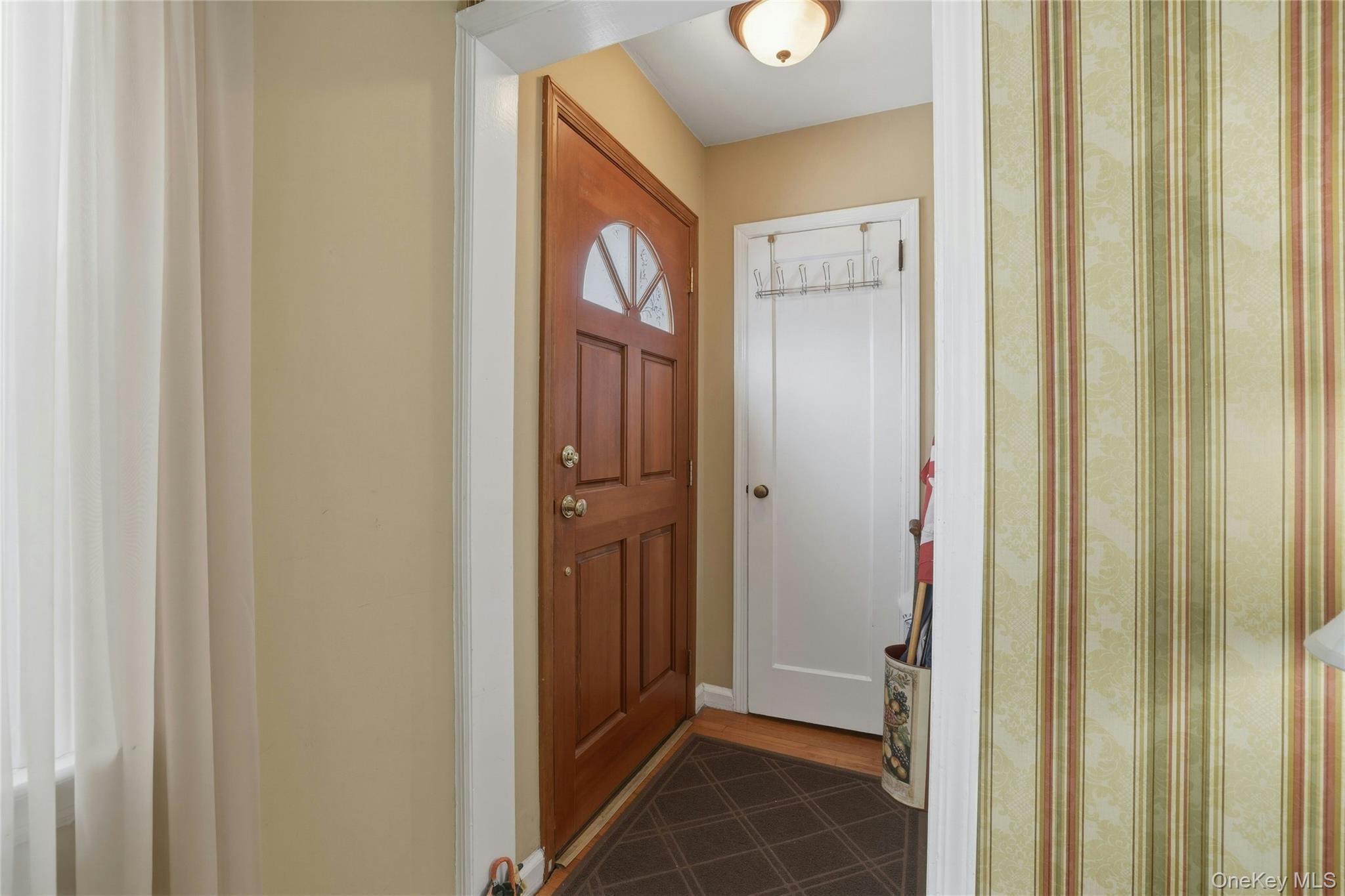 #4 photo, 348 Carnation Avenue, Floral Park , NY 11001