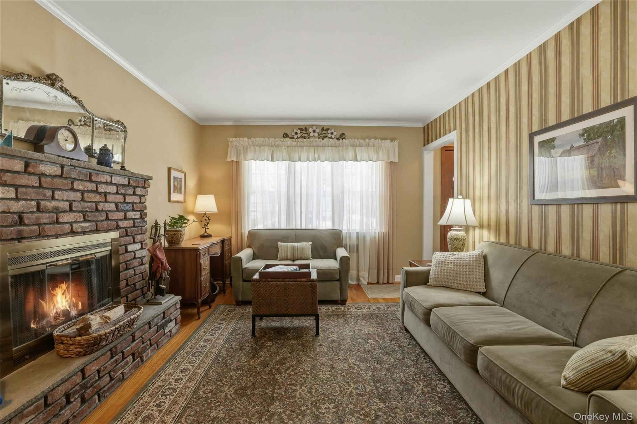 #7 photo, 348 Carnation Avenue, Floral Park , NY 11001