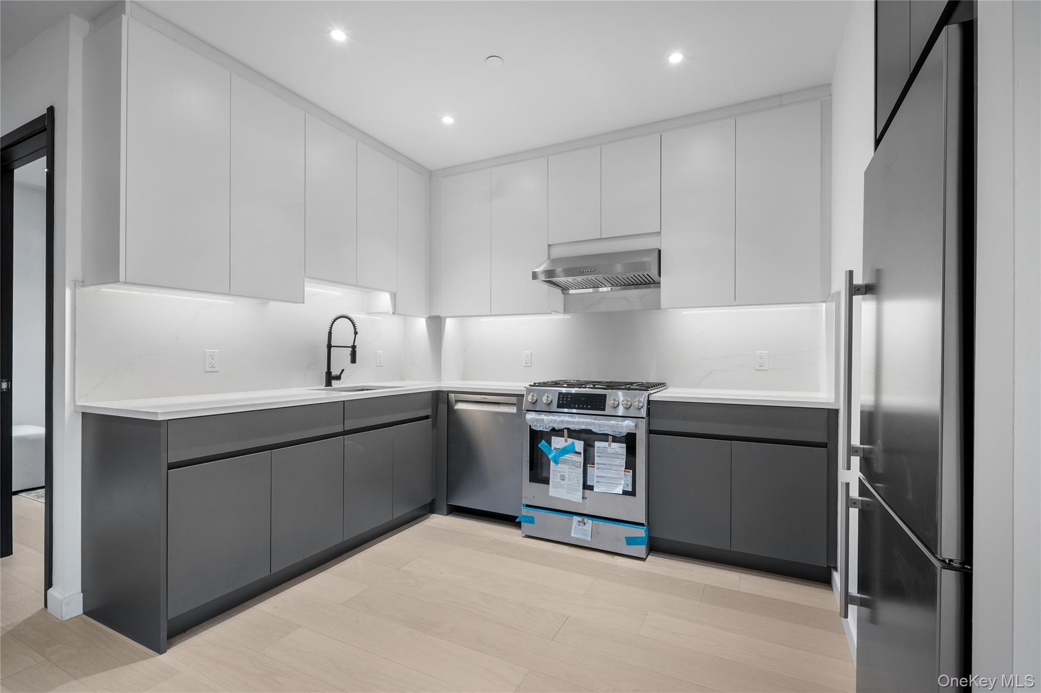 #16 photo, 108-15 72nd Avenue, कुईंस Forest Hills , NY 11375