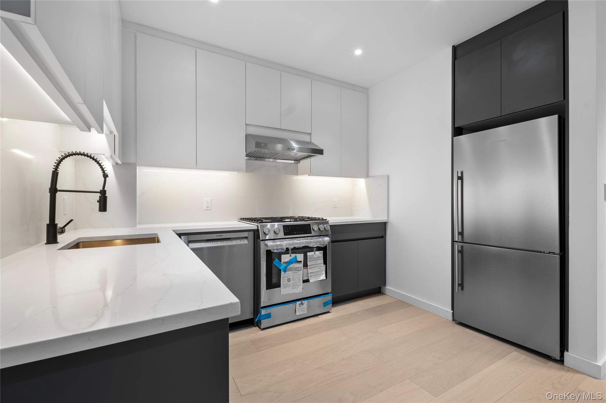 #17 photo, 108-15 72nd Avenue, कुईंस Forest Hills , NY 11375