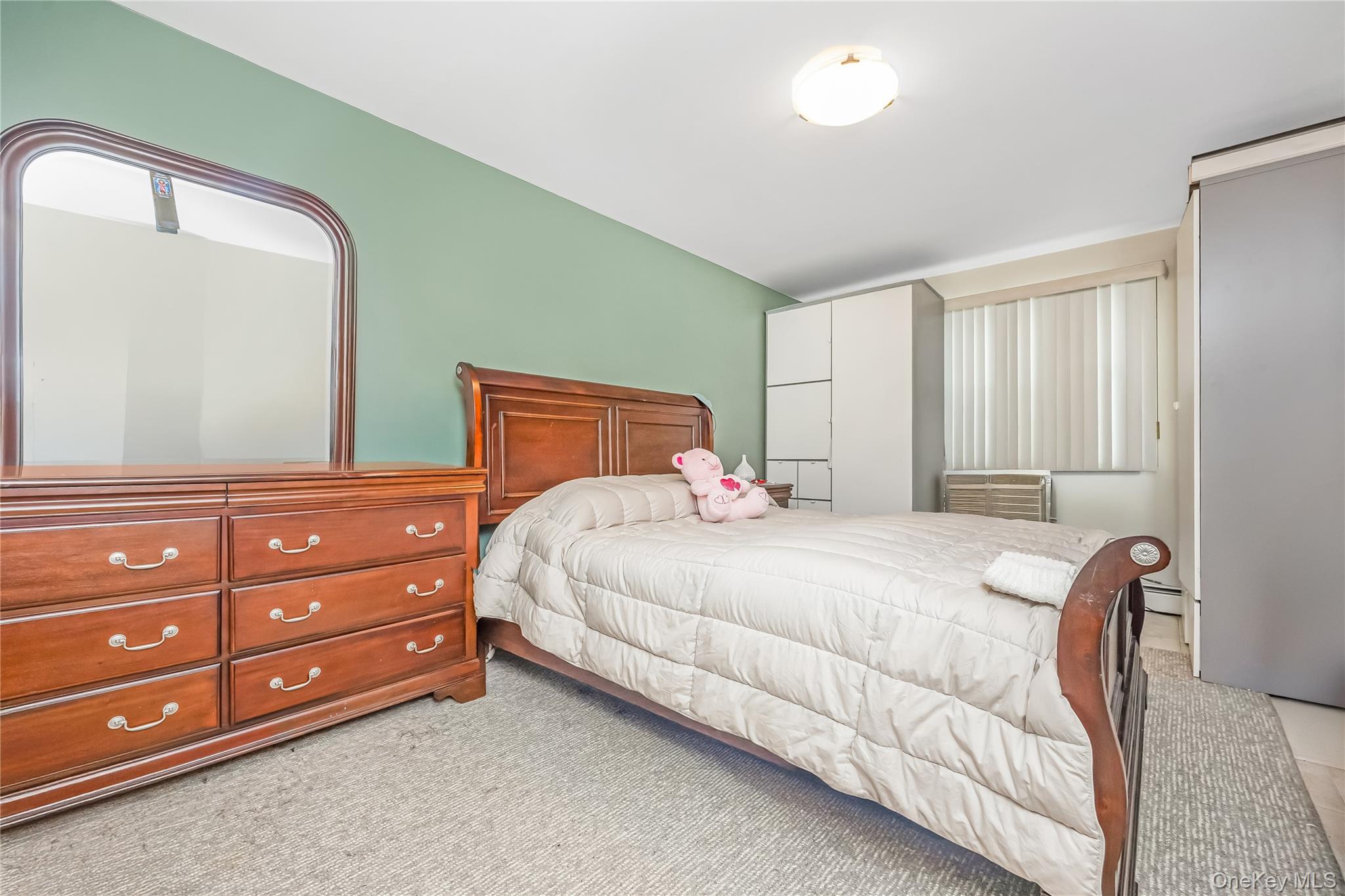 #19 photo, 7159 58th Road, קווינס Maspeth , NY 11378