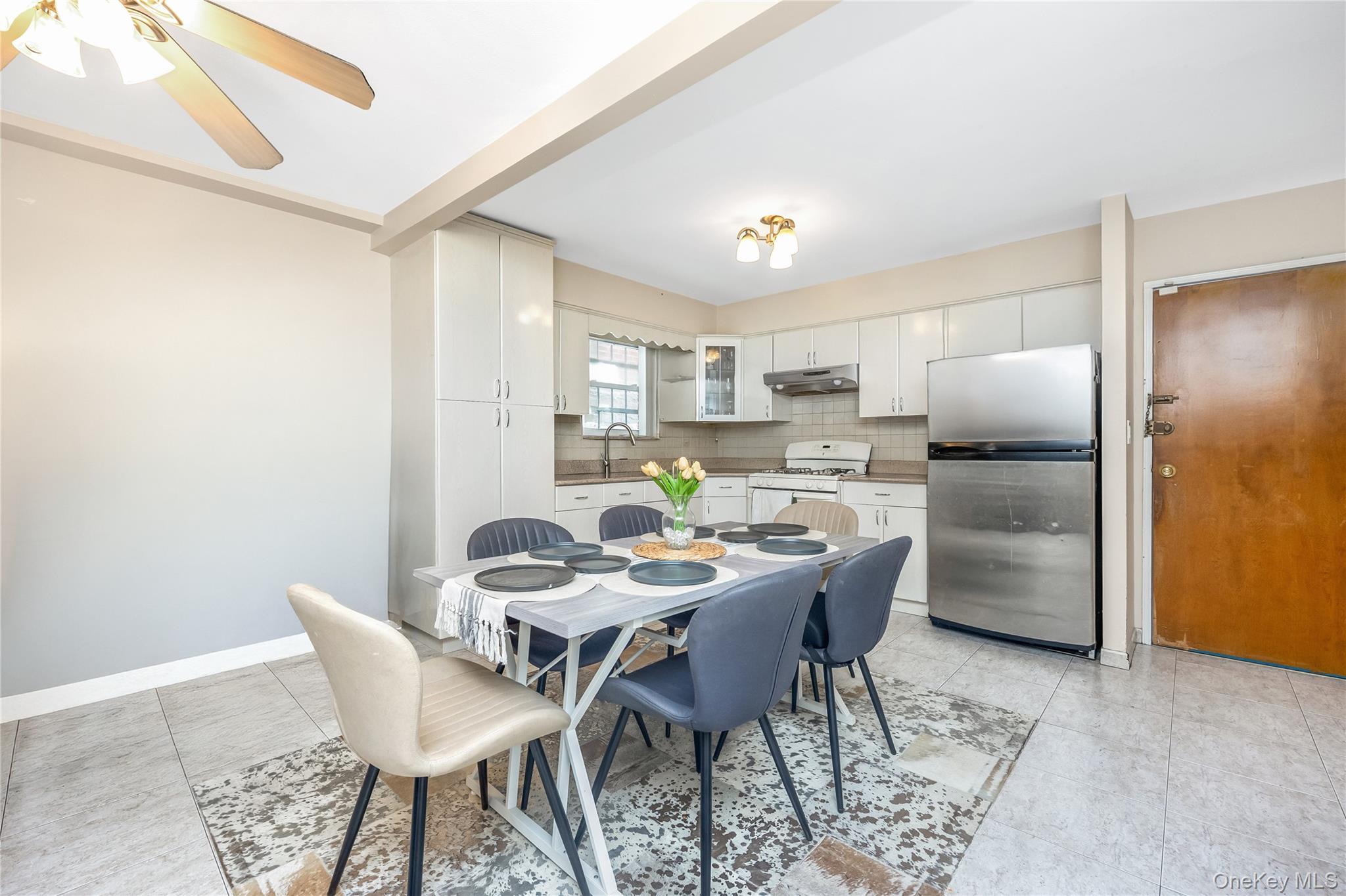 #3 photo, 7159 58th Road, קווינס Maspeth , NY 11378