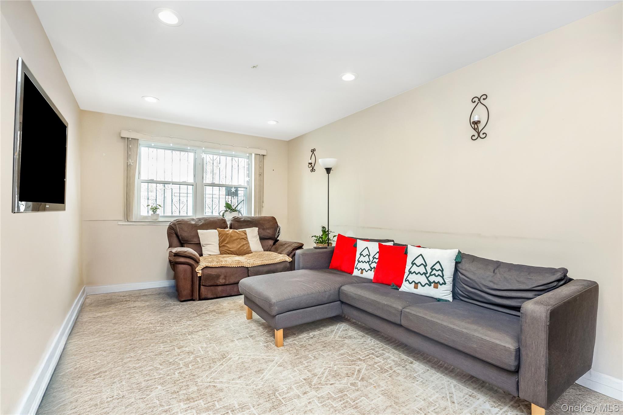 #5 photo, 7159 58th Road, קווינס Maspeth , NY 11378