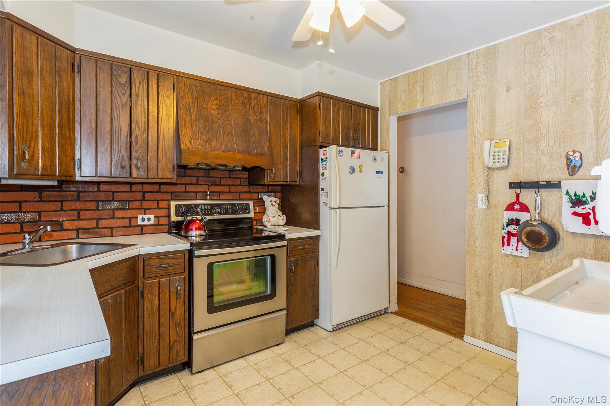 #2 photo, 51 Forest Avenue, 東長島 West Babylon , NY 11704