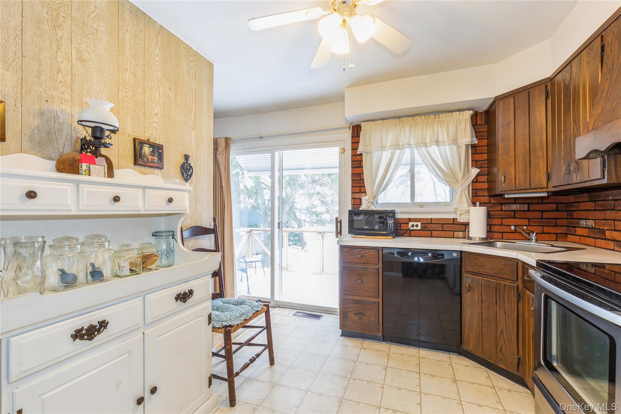 #3 photo, 51 Forest Avenue, 東長島 West Babylon , NY 11704