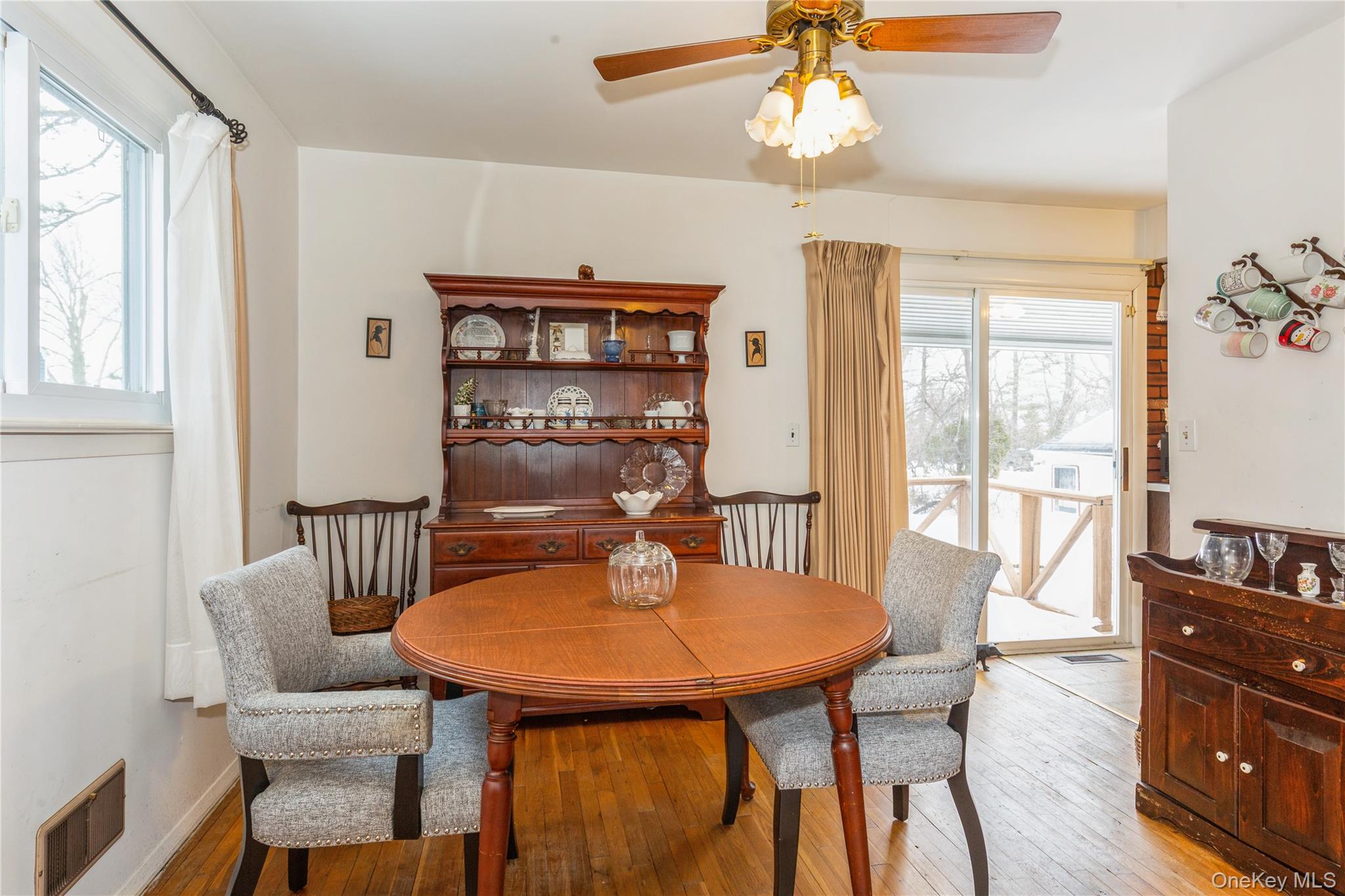 #6 photo, 51 Forest Avenue, 東長島 West Babylon , NY 11704