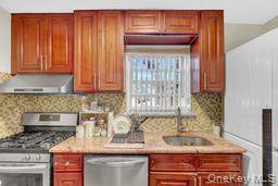 #7 photo, 254-07 74th Avenue, קווינס Glen Oaks , NY 11004