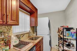 #8 photo, 254-07 74th Avenue, קווינס Glen Oaks , NY 11004