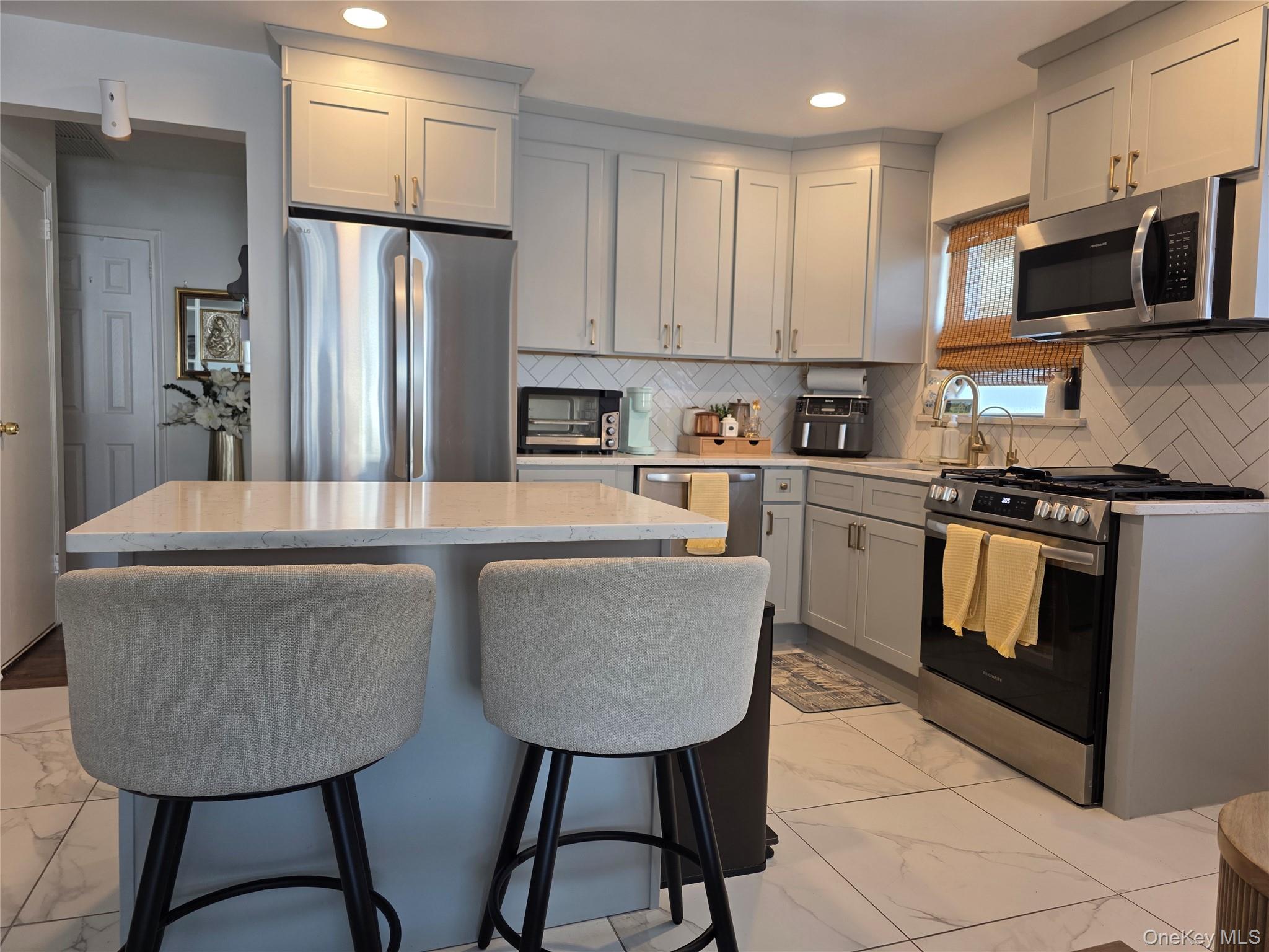 #6 photo, 181 Barrymore Boulevard, Franklin Square , NY 11010