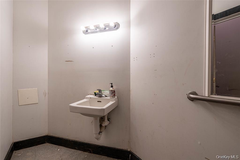 #11 photo, 8 State Route 17M, Monroe , NY 10950