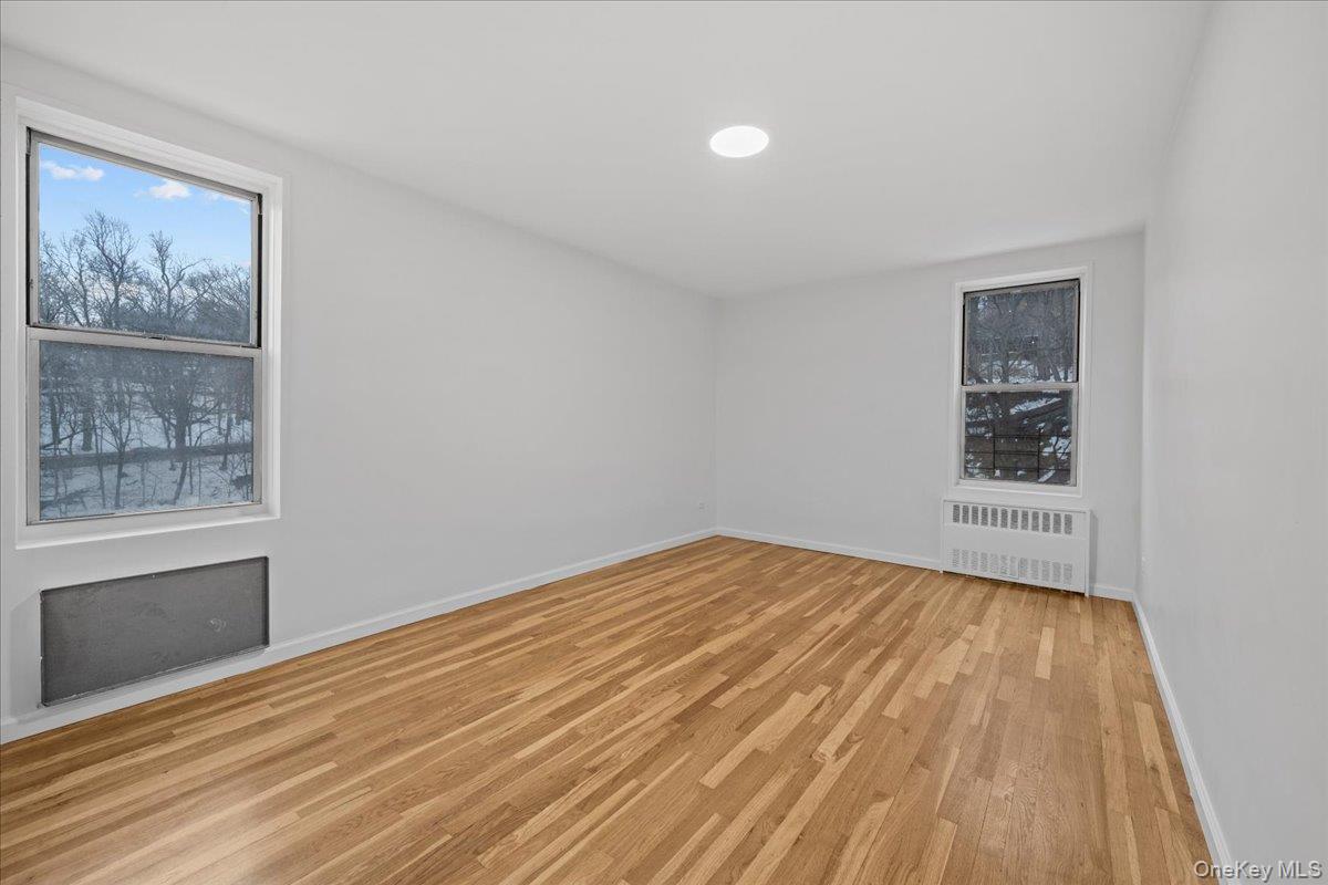 #15 photo, 5425 Valles Avenue, برونكس Bronx , NY 10471