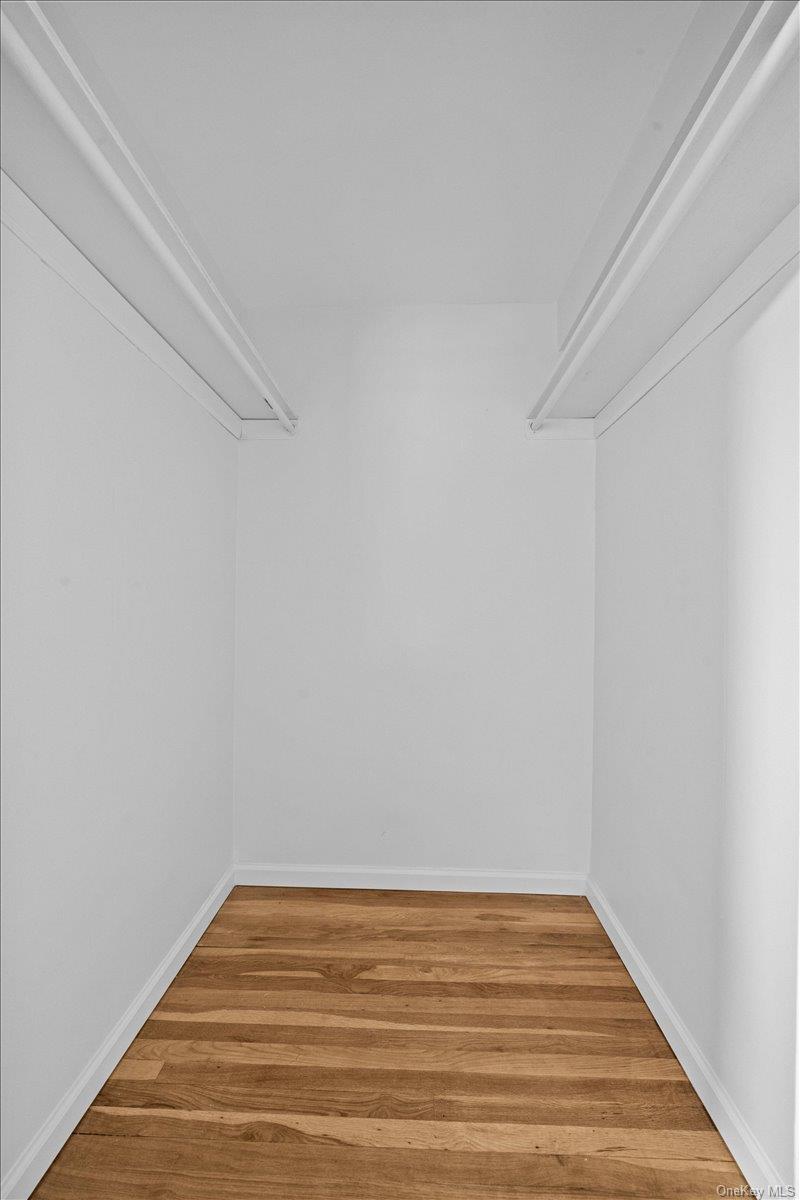 #16 photo, 5425 Valles Avenue, برونكس Bronx , NY 10471