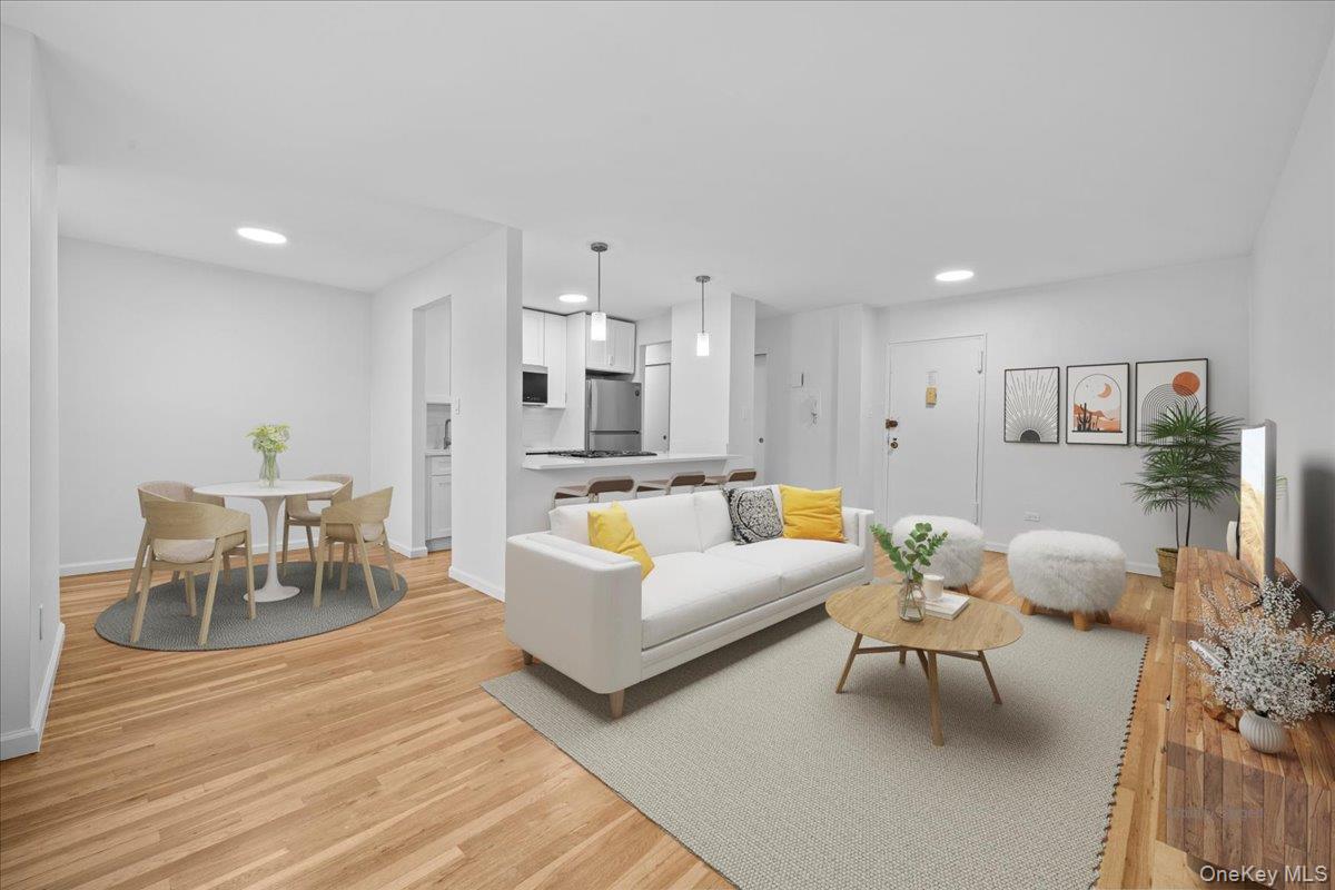 #5 photo, 5425 Valles Avenue, برونكس Bronx , NY 10471