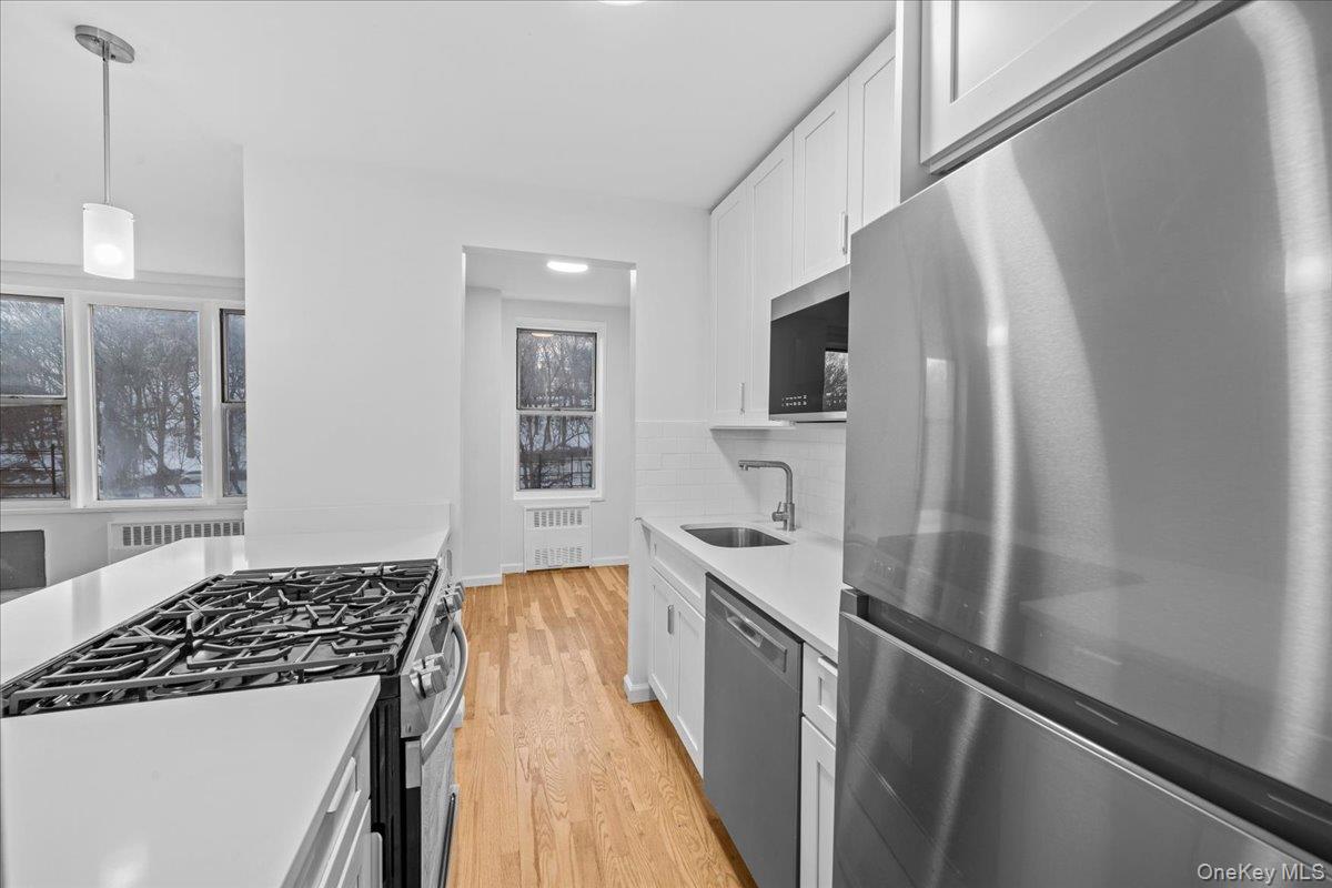 #9 photo, 5425 Valles Avenue, برونكس Bronx , NY 10471