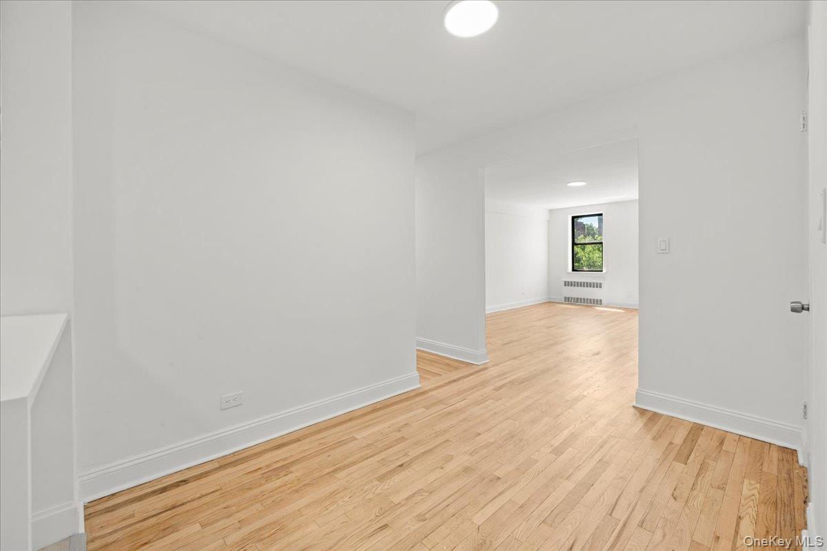 #5 photo, 3260 Netherland Avenue, Bronx , NY 10463