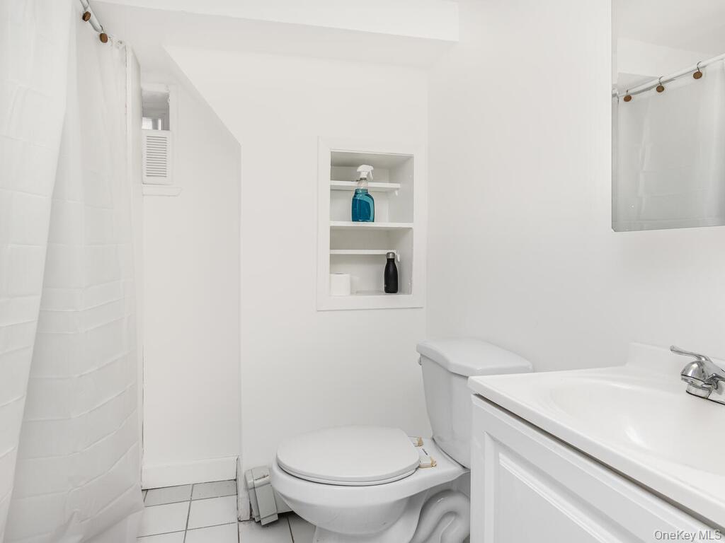 #13 photo, 2096 Central Park Avenue, Yonkers , NY 10710