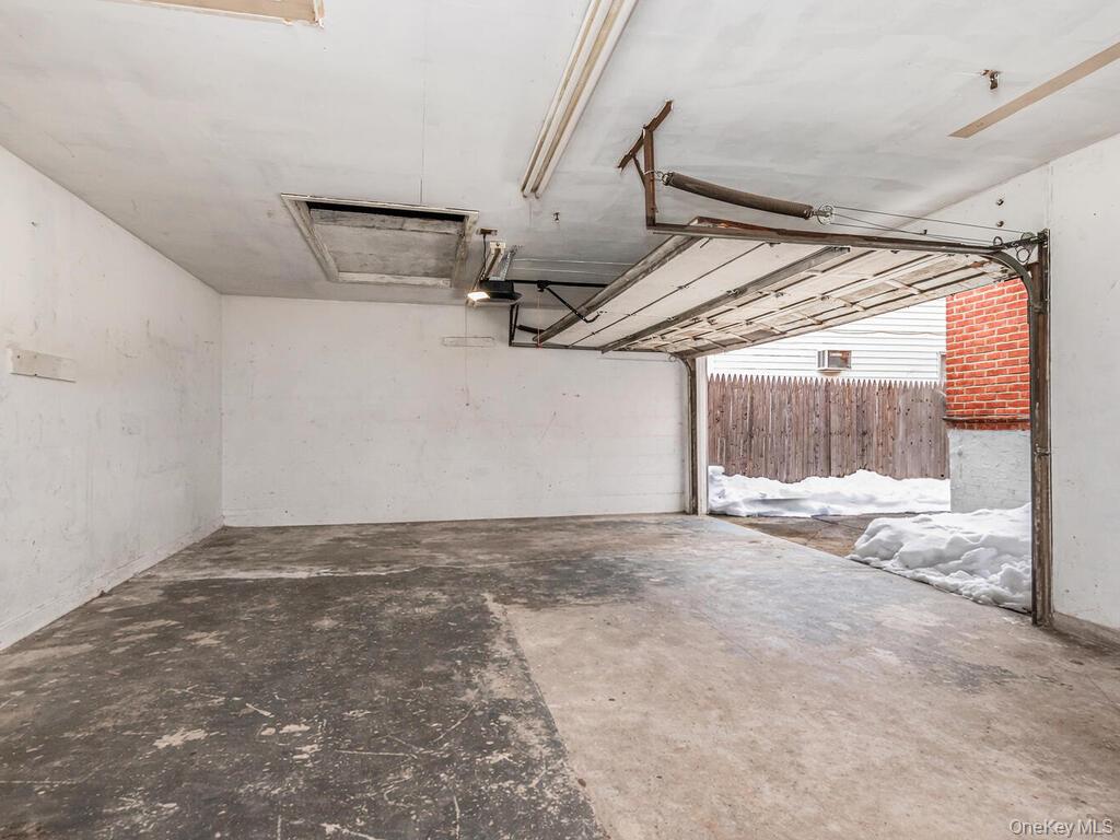 #18 photo, 2096 Central Park Avenue, Yonkers , NY 10710