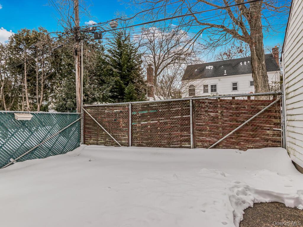 #20 photo, 2096 Central Park Avenue, Yonkers , NY 10710