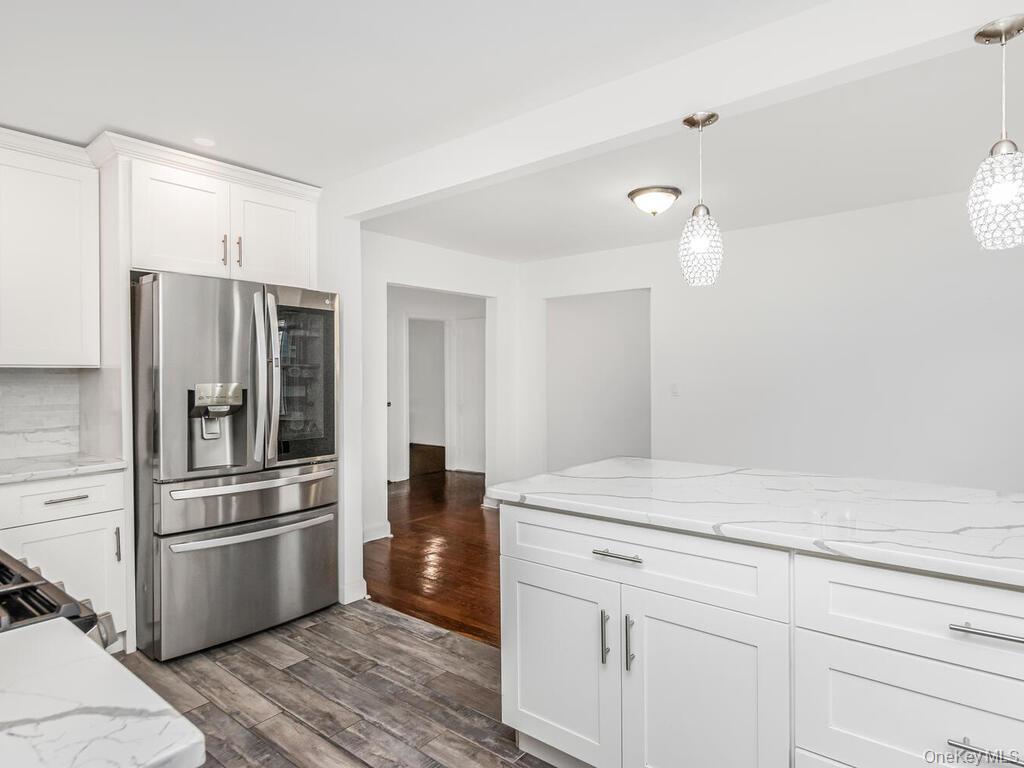 #5 photo, 2096 Central Park Avenue, Yonkers , NY 10710