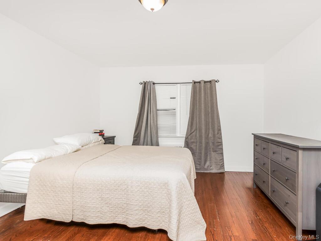 #9 photo, 2096 Central Park Avenue, Yonkers , NY 10710