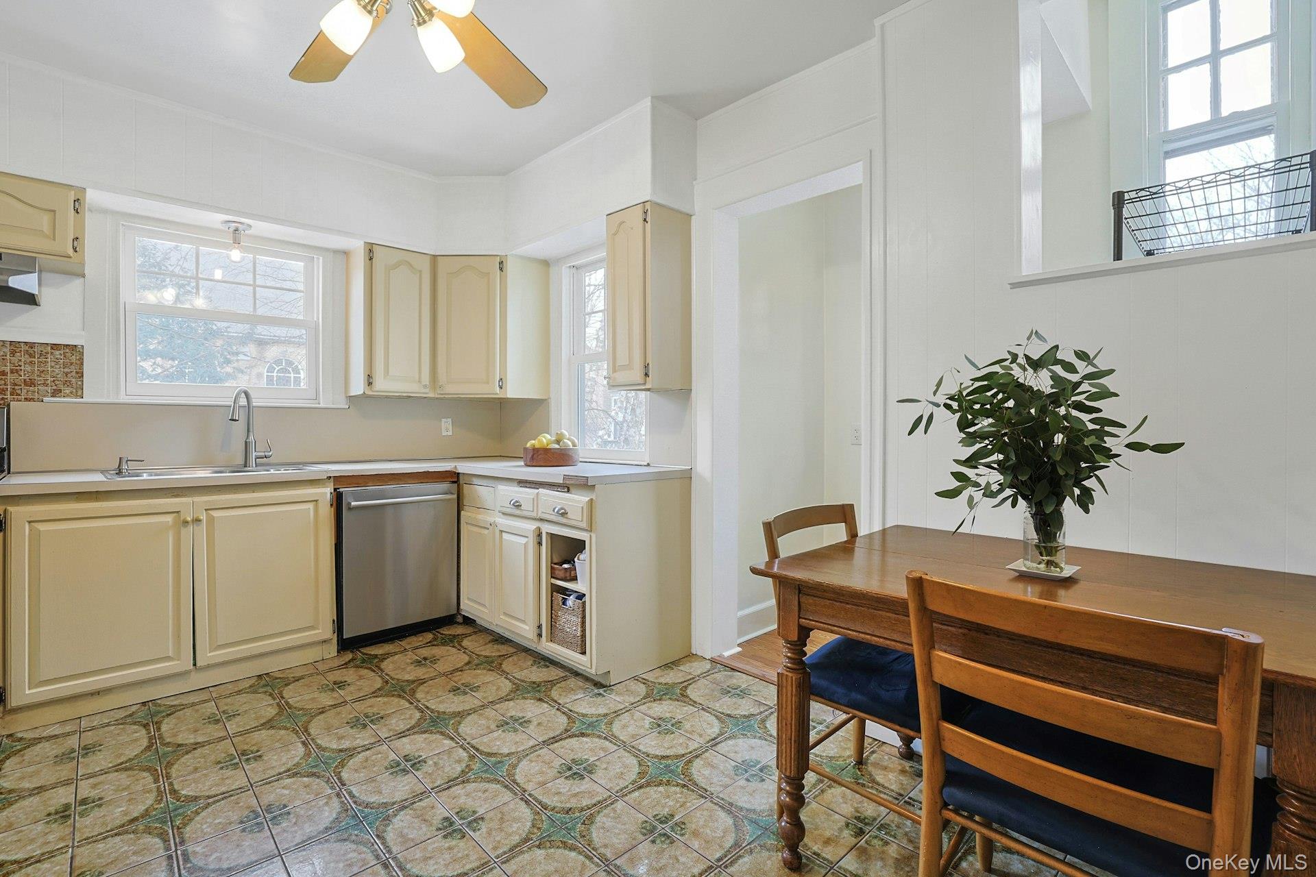 #16 photo, 22 Dearborn Street, New Rochelle , NY 10801