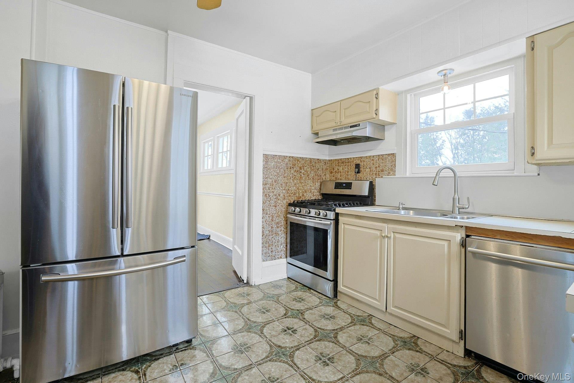 #17 photo, 22 Dearborn Street, New Rochelle , NY 10801