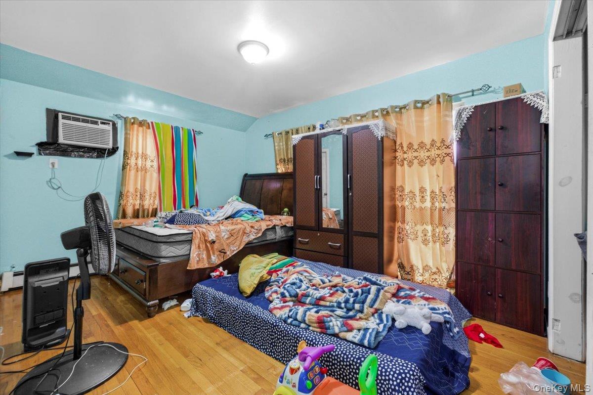 #20 photo, 14415 Lux Road, Jamaica , NY 11435