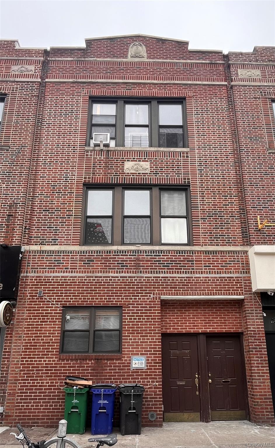 #1 photo, 2541 Steinway Street, Куинс ‖ Astoria , NY 11103