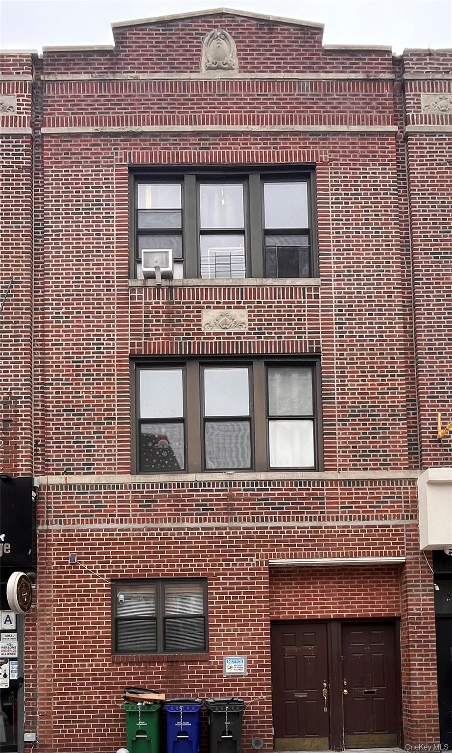 #2 photo, 2541 Steinway Street, Куинс ‖ Astoria , NY 11103